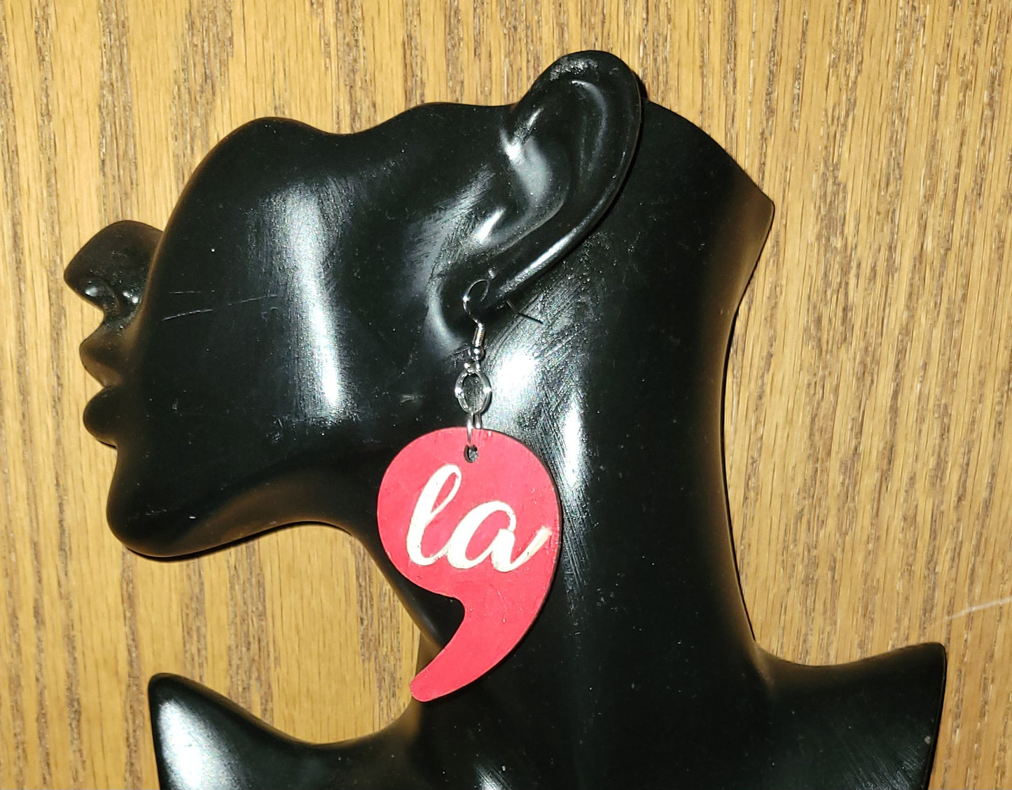 Kamala 'Comma-La' earring