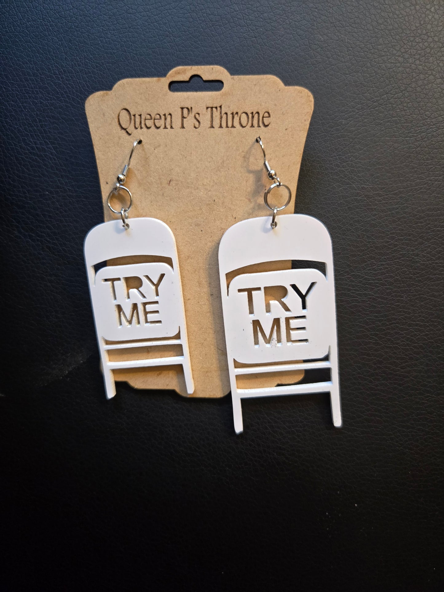 Folded Chair-TRY ME!