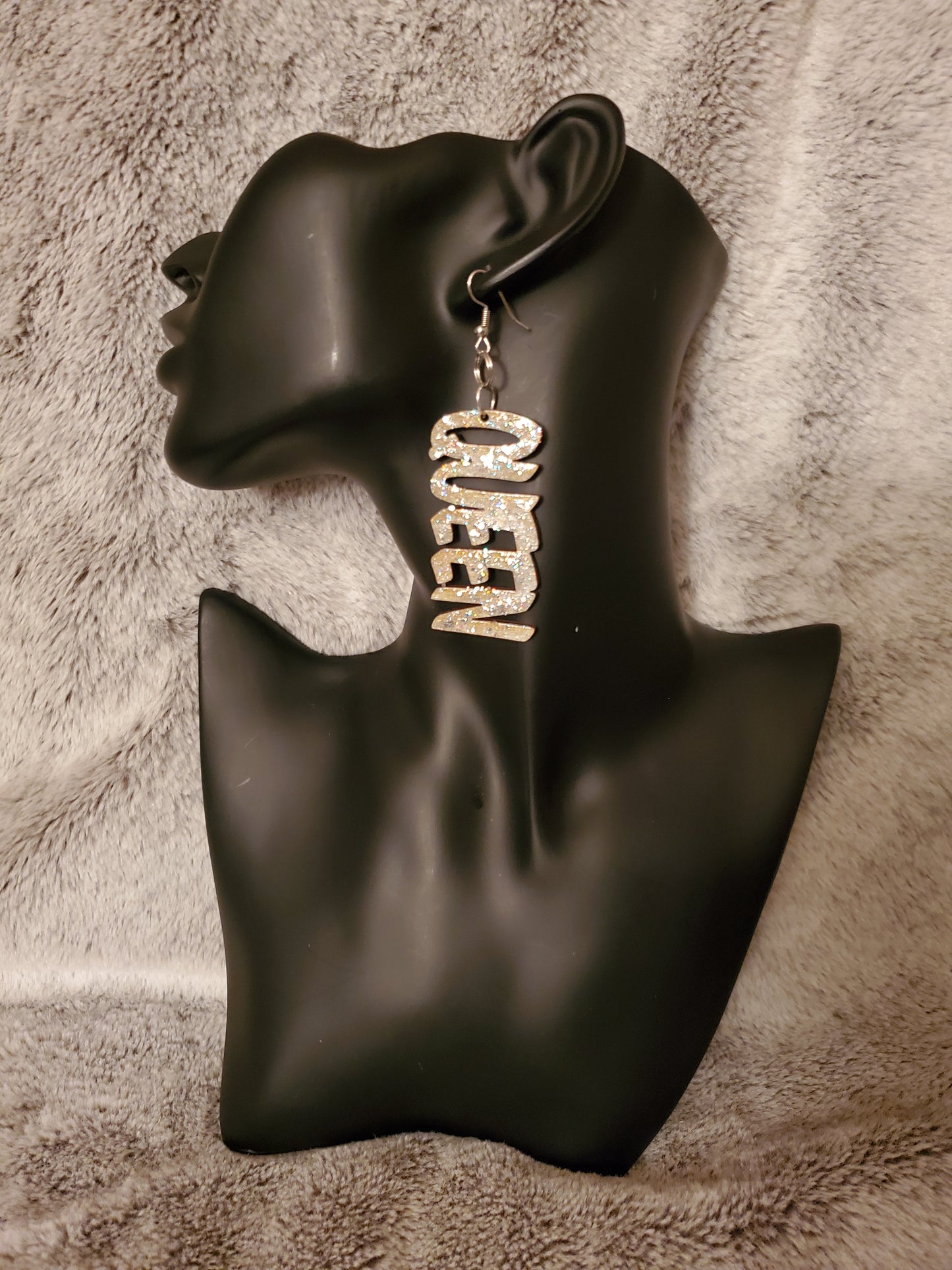 Queen Earrings ( More Colors)