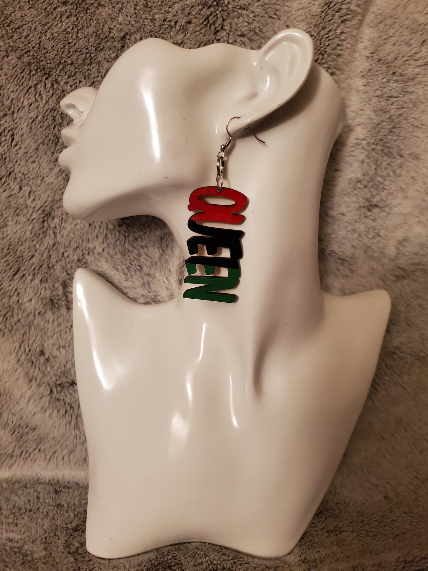 Queen Earrings ( More Colors)