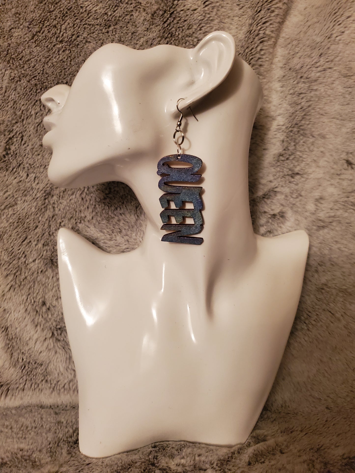 Queen Earrings ( More Colors)