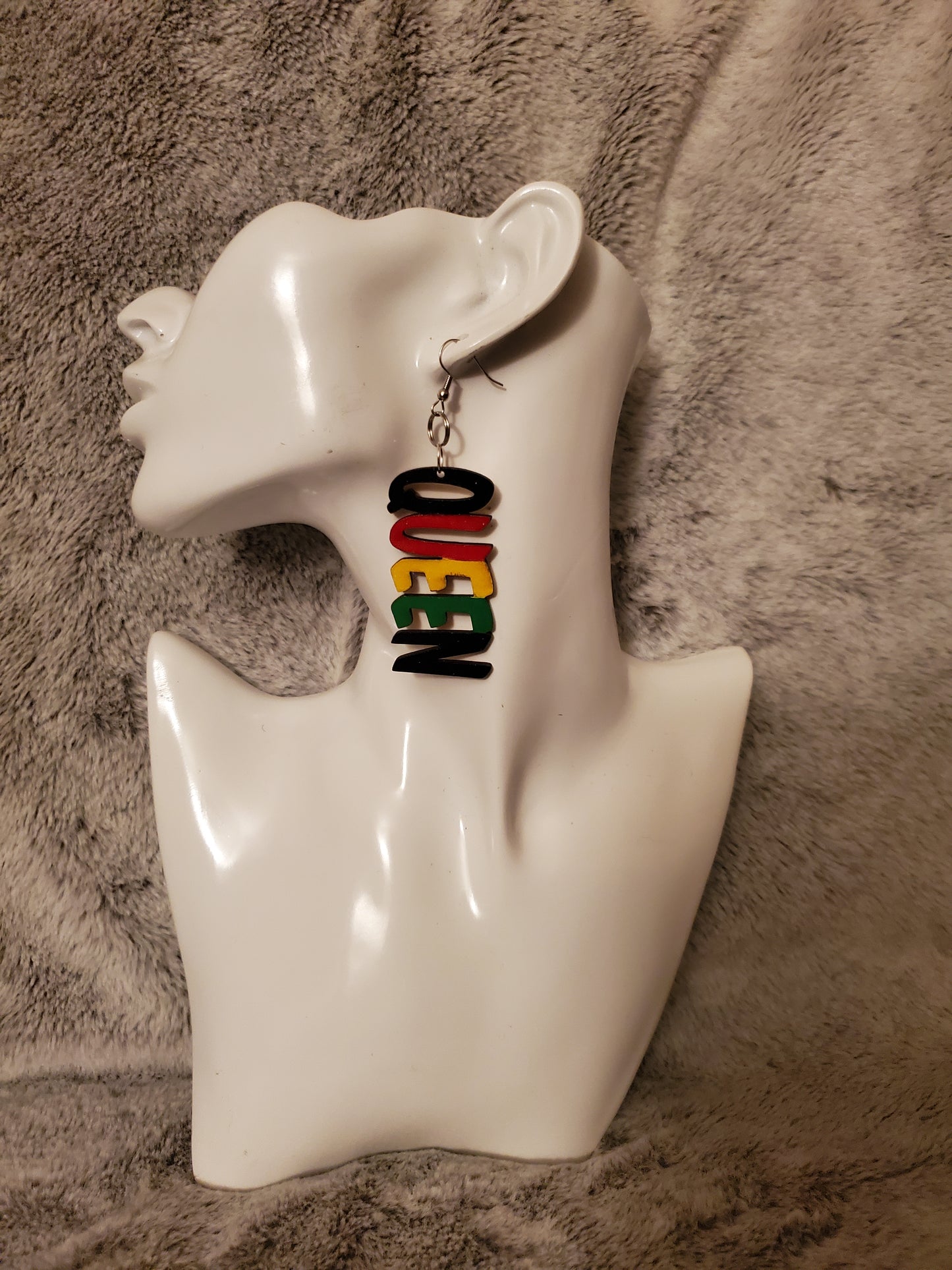 Queen Earrings ( More Colors)