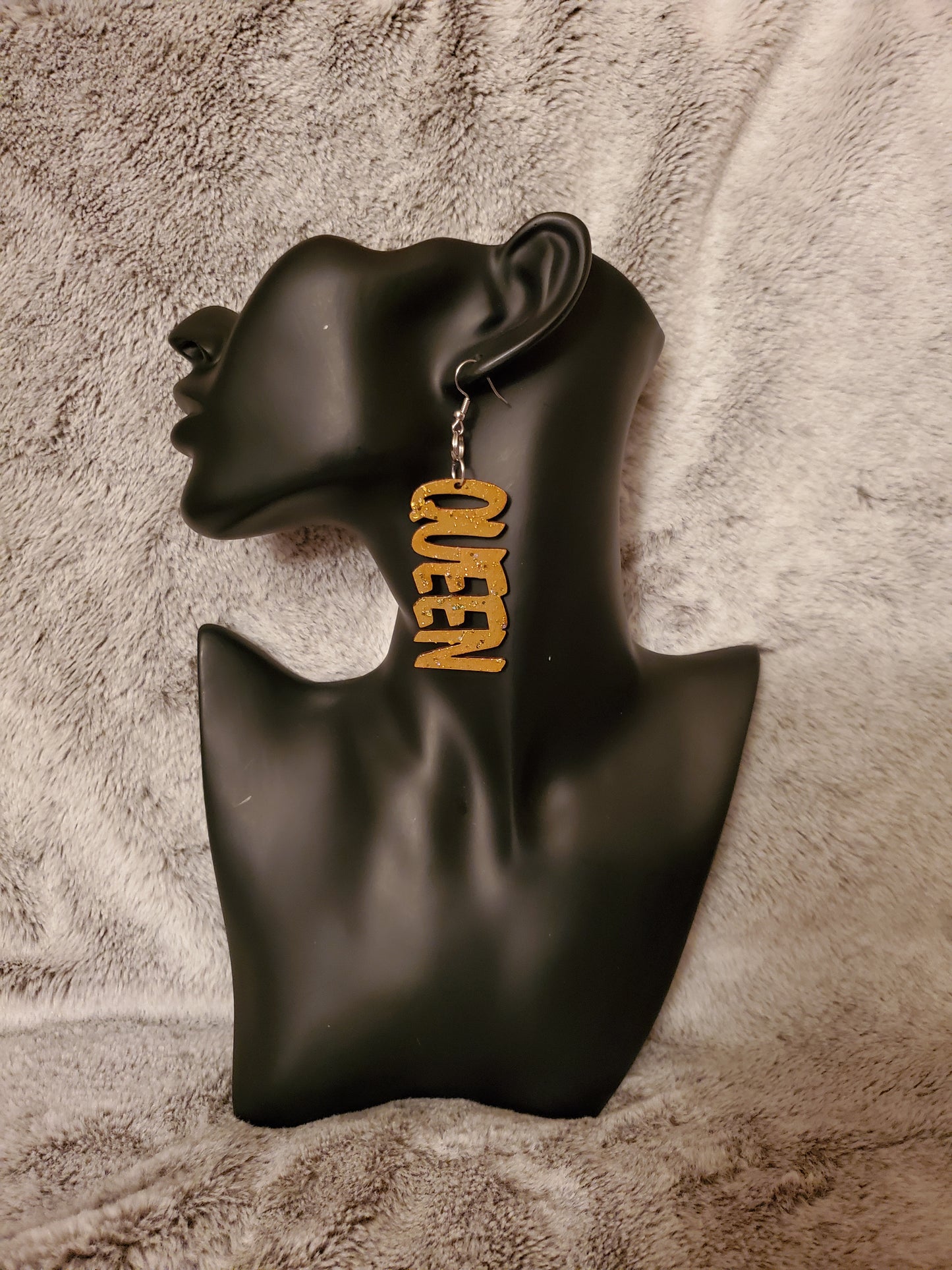 Queen Earrings ( More Colors)
